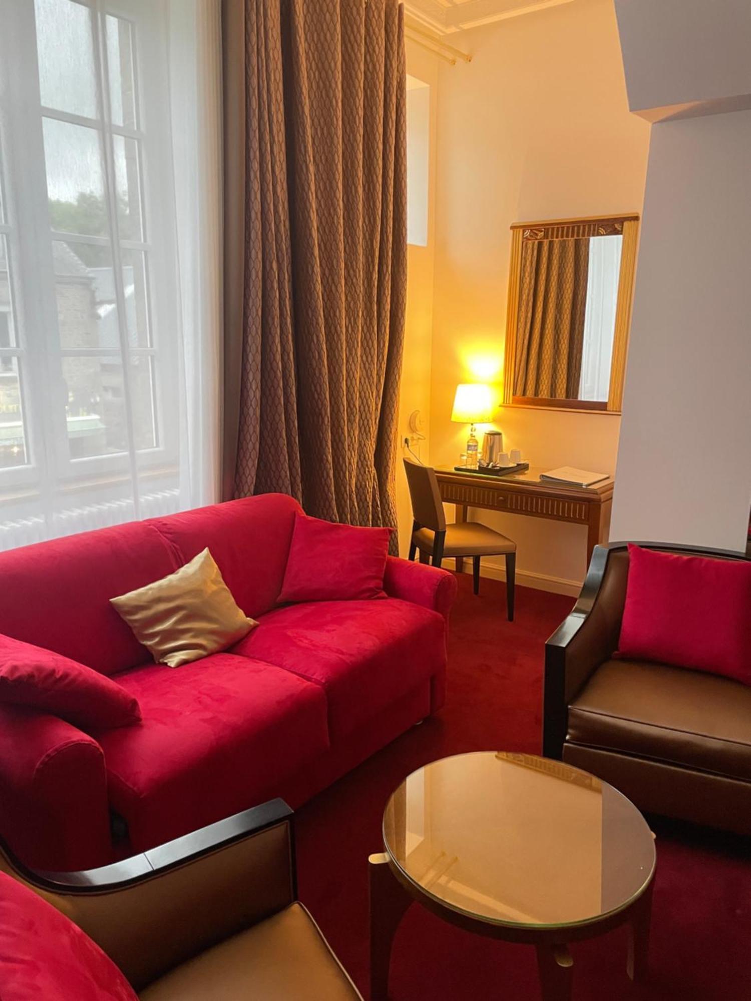 Hotel Victor Hugo Pontorson Eksteriør bilde