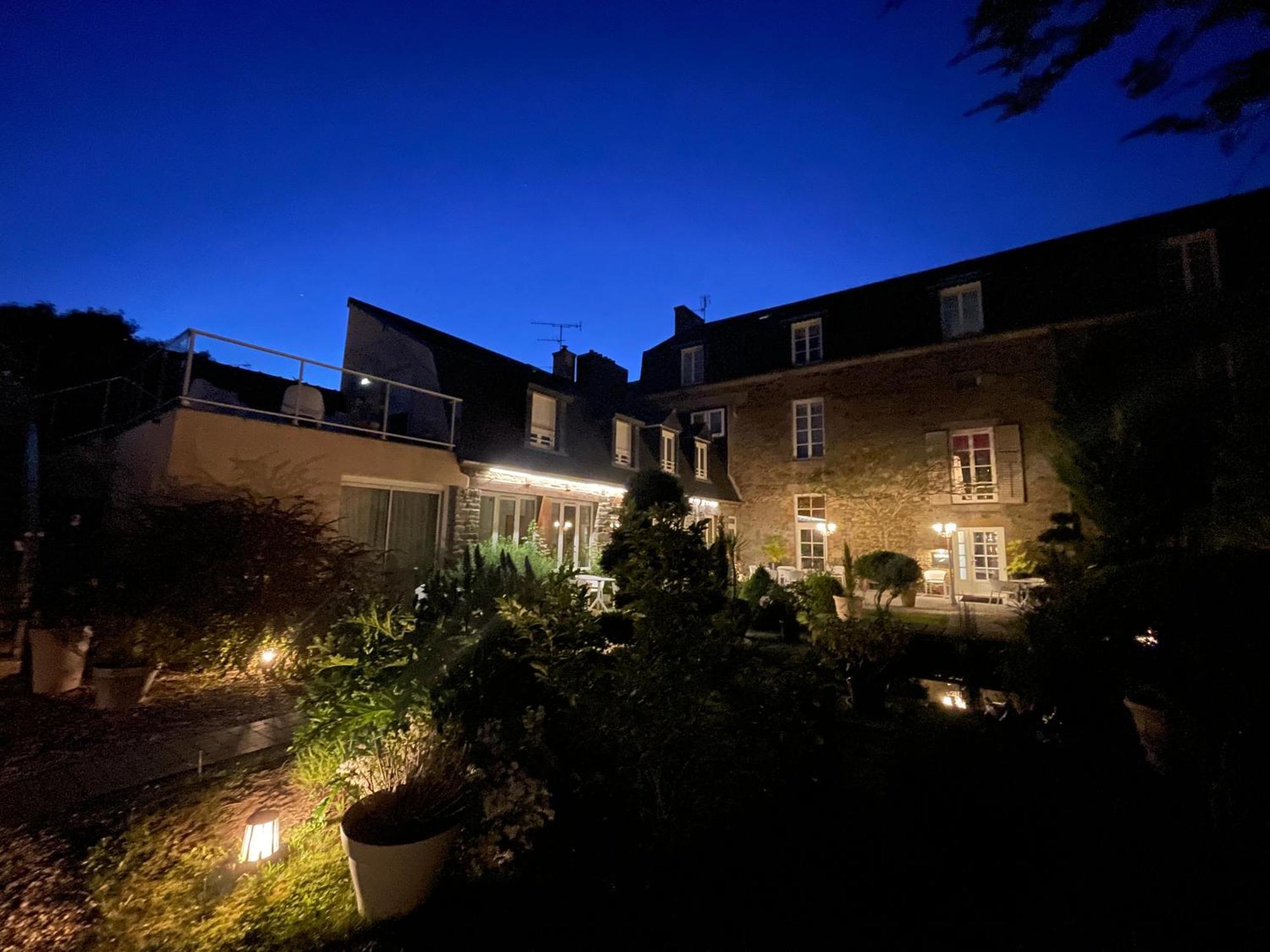 Hotel Victor Hugo Pontorson Eksteriør bilde