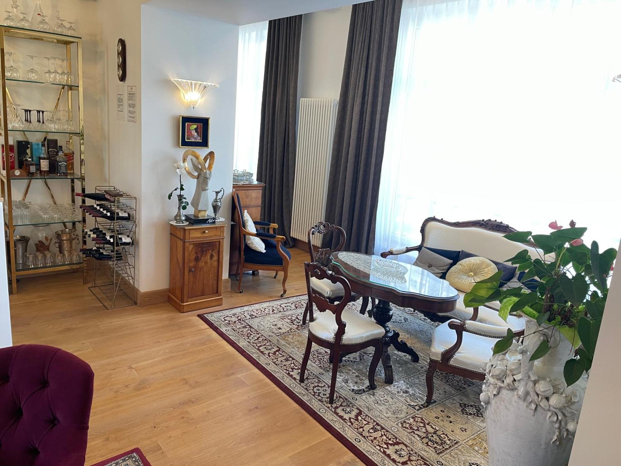 Hotel Victor Hugo Pontorson Eksteriør bilde