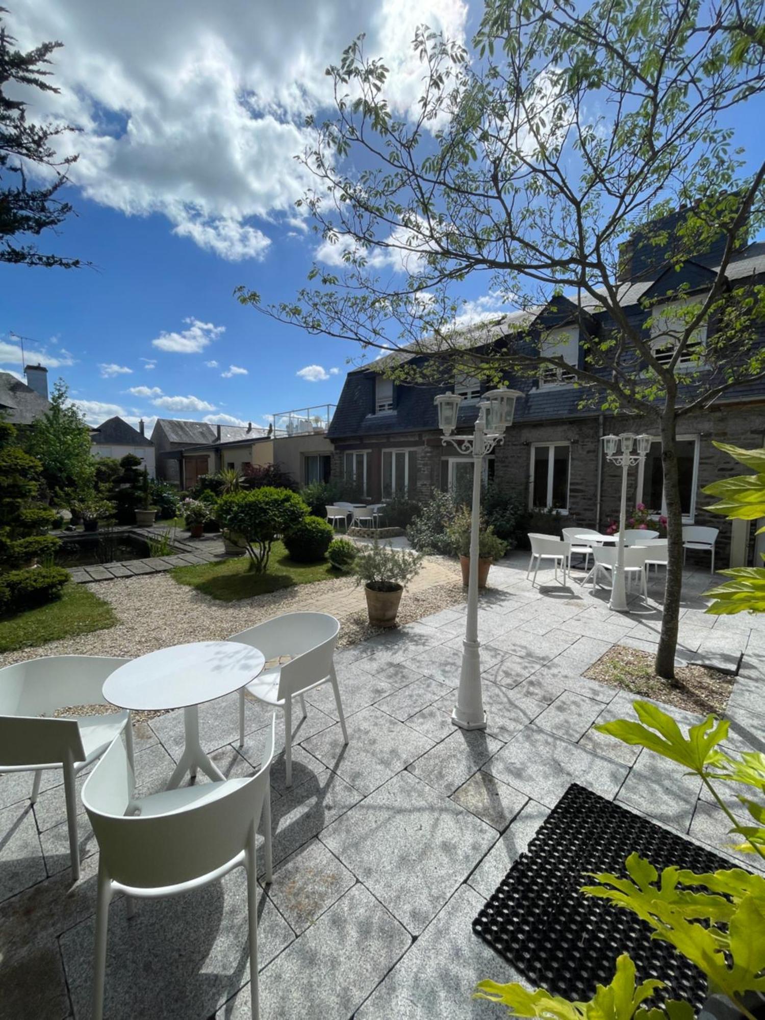 Hotel Victor Hugo Pontorson Eksteriør bilde
